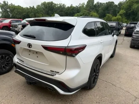 More photos of 2024 Toyota Highlander XSE at Monster Motors - Jackson, MI, MI
