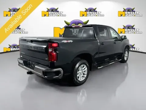 More photos of 2022 Chevrolet Silverado 1500 LT at Monster Motors - Jackson, MI, MI