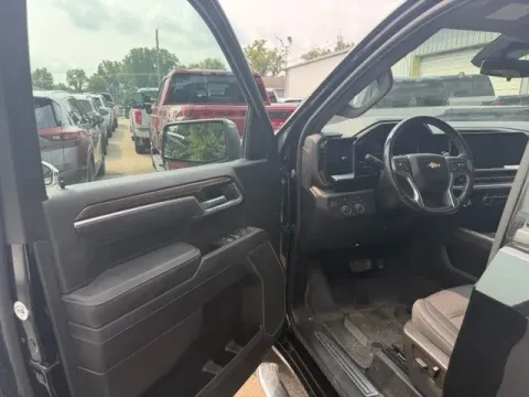 More photos of 2022 Chevrolet Silverado 1500 LT at Monster Motors - Jackson, MI, MI