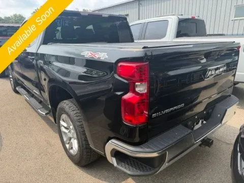 More photos of 2022 Chevrolet Silverado 1500 LT at Monster Motors - Jackson, MI, MI