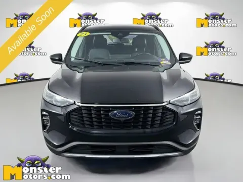 Photos of 2023 Ford Escape Hybrid Platinum for sale in Michigan Center, MI at Monster Motors - Jackson, MI