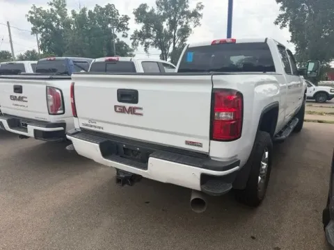 More photos of 2019 GMC Sierra 2500 HD SLT at Monster Motors - Jackson, MI, MI