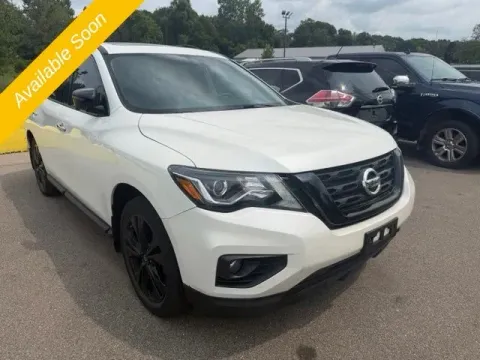 More photos of 2018 Nissan Pathfinder SL at Monster Motors - Jackson, MI, MI