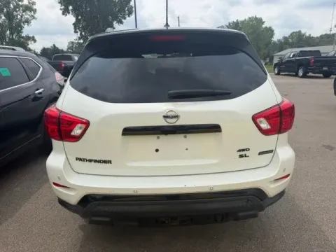 More photos of 2018 Nissan Pathfinder SL at Monster Motors - Jackson, MI, MI