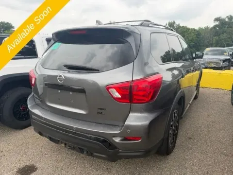 More photos of 2020 Nissan Pathfinder SL at Monster Motors - Jackson, MI, MI