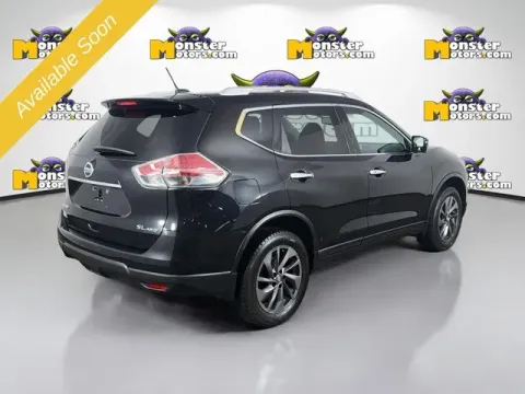 More photos of 2016 Nissan Rogue SL at Monster Motors - Jackson, MI, MI