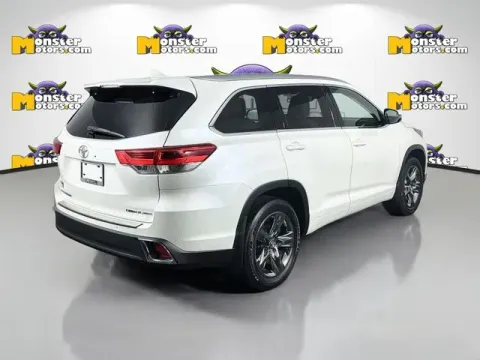 More photos of 2018 Toyota Highlander Limited at Monster Motors - Jackson, MI, MI