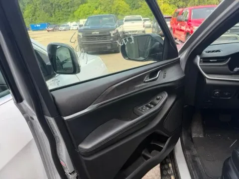 More photos of 2024 Jeep Grand Cherokee Limited at Monster Motors - Jackson, MI, MI