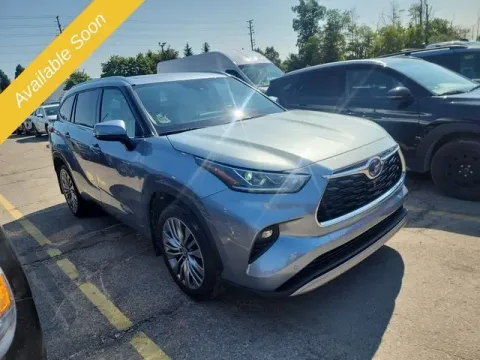 More photos of 2021 Toyota Highlander Hybrid Platinum at Monster Motors - Jackson, MI, MI