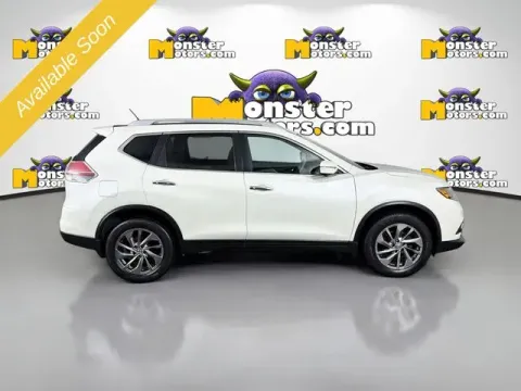 More photos of 2015 Nissan Rogue SL at Monster Motors - Jackson, MI, MI