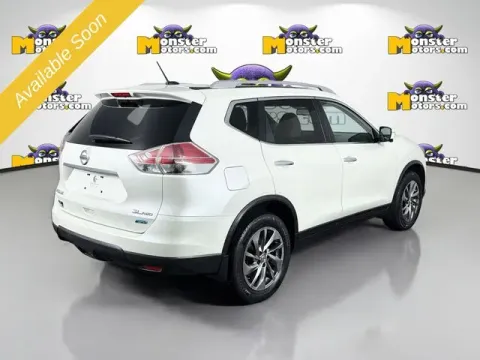 More photos of 2015 Nissan Rogue SL at Monster Motors - Jackson, MI, MI