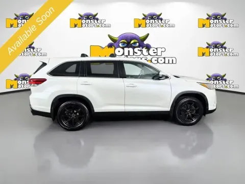 More photos of 2019 Toyota Highlander LE at Monster Motors - Jackson, MI, MI