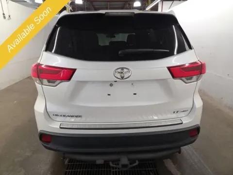 More photos of 2019 Toyota Highlander LE at Monster Motors - Jackson, MI, MI