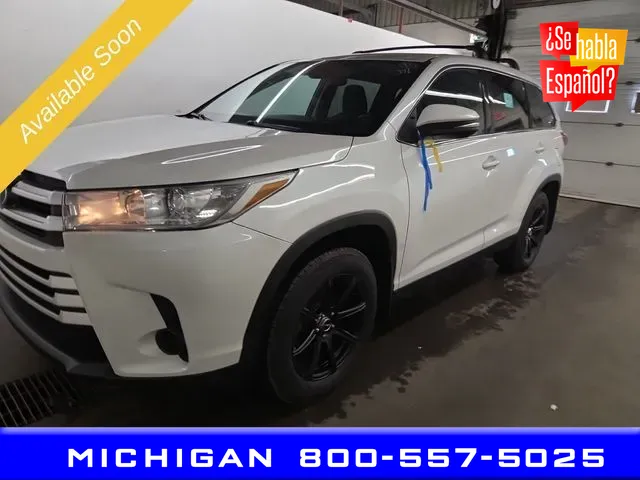 White 2019 Toyota Highlander LE for sale in Michigan Center, MI
