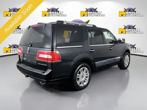 More photos of 2014 Lincoln Navigator at Monster Motors - Jackson, MI, MI