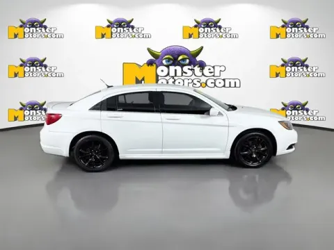 More photos of 2014 Chrysler 200 Limited at Monster Motors - Jackson, MI, MI