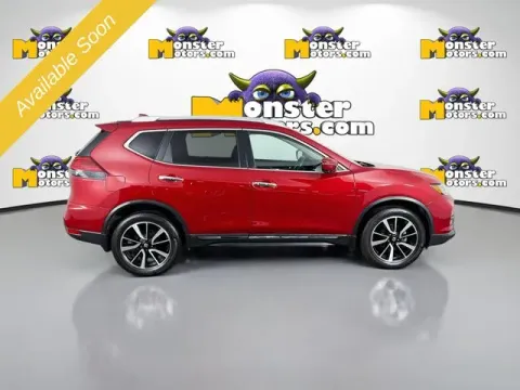 More photos of 2017 Nissan Rogue SL at Monster Motors - Jackson, MI, MI