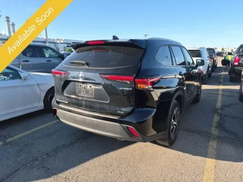 More photos of 2024 Toyota Highlander Hybrid XLE at Monster Motors - Jackson, MI, MI