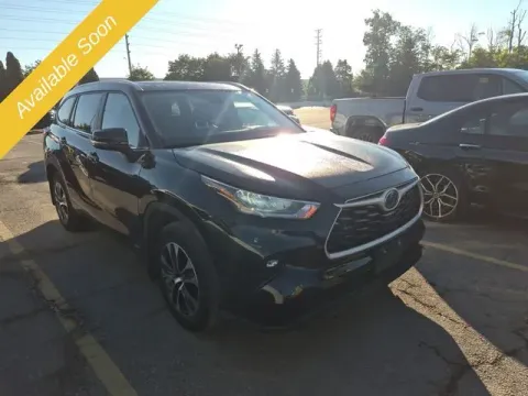 More photos of 2024 Toyota Highlander Hybrid XLE at Monster Motors - Jackson, MI, MI