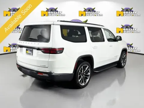 More photos of 2022 Jeep Wagoneer Series II at Monster Motors - Jackson, MI, MI