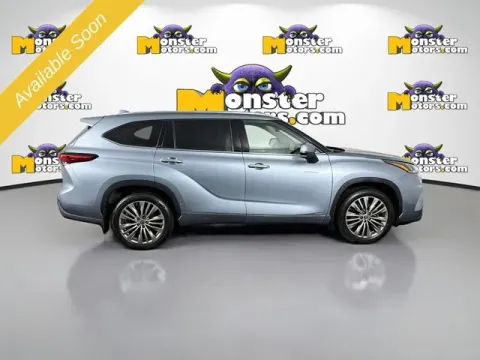 More photos of 2021 Toyota Highlander Hybrid Platinum at Monster Motors - Jackson, MI, MI