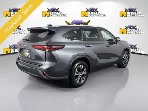 More photos of 2025 Toyota Highlander Hybrid XLE at Monster Motors - Jackson, MI, MI