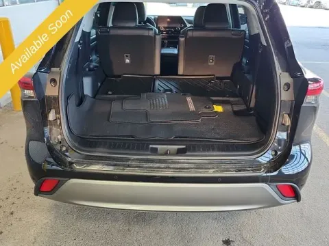 More photos of 2023 Toyota Highlander Hybrid Platinum at Monster Motors - Jackson, MI, MI