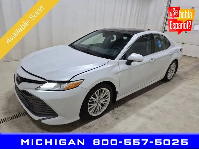 White 2018 Toyota Camry XLE for sale in Michigan Center, MI