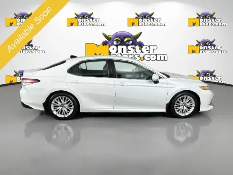 More photos of 2018 Toyota Camry XLE at Monster Motors - Jackson, MI, MI