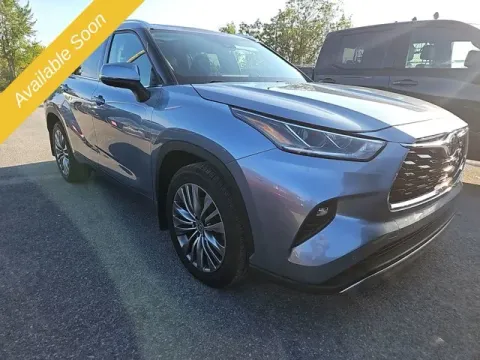 More photos of 2021 Toyota Highlander Platinum at Monster Motors - Jackson, MI, MI