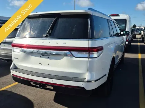 More photos of 2022 Lincoln Navigator L Reserve at Monster Motors - Jackson, MI, MI