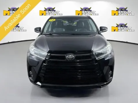 Photos of 2018 Toyota Highlander SE for sale in Michigan Center, MI at Monster Motors - Jackson, MI