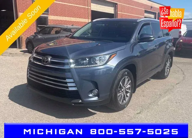 Blue 2018 Toyota Highlander XLE for sale in Michigan Center, MI