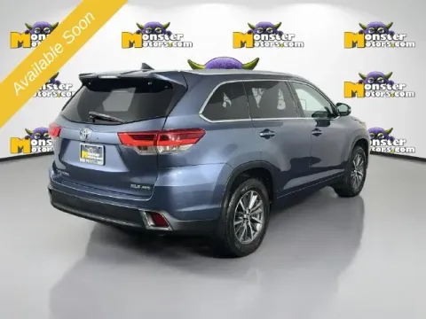 More photos of 2018 Toyota Highlander XLE at Monster Motors - Jackson, MI, MI