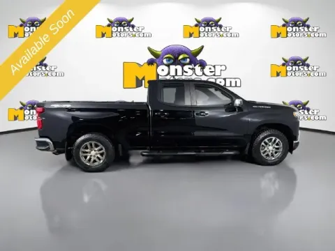 More photos of 2019 Chevrolet Silverado 1500 LT at Monster Motors - Jackson, MI, MI