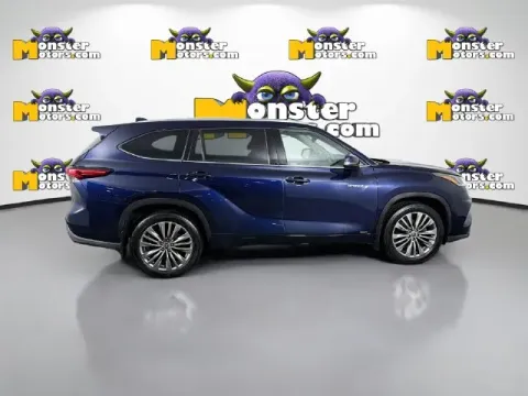 More photos of 2021 Toyota Highlander Hybrid Platinum at Monster Motors - Jackson, MI, MI