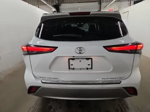 More photos of 2022 Toyota Highlander Platinum at Monster Motors - Jackson, MI, MI