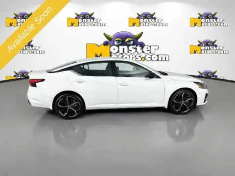 More photos of 2023 Nissan Altima 2.5 SR at Monster Motors - Jackson, MI, MI