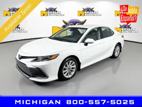 White 2022 Toyota Camry LE for sale in Michigan Center, MI