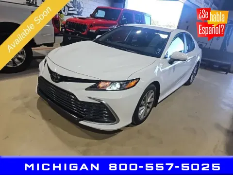 White 2022 Toyota Camry LE for sale in Michigan Center, MI