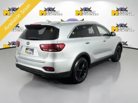 More photos of 2019 Kia Sorento LX at Monster Motors - Jackson, MI, MI