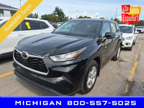 Black 2023 Toyota Highlander LE for sale in Michigan Center, MI