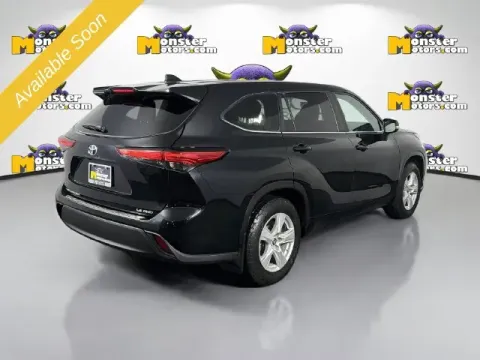 More photos of 2023 Toyota Highlander LE at Monster Motors - Jackson, MI, MI