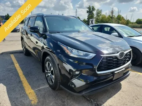 More photos of 2021 Toyota Highlander XLE at Monster Motors - Jackson, MI, MI