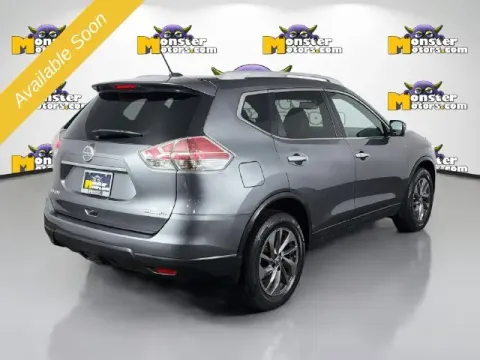 More photos of 2016 Nissan Rogue SL at Monster Motors - Jackson, MI, MI