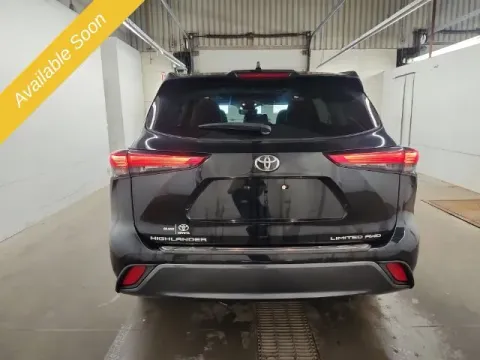 More photos of 2022 Toyota Highlander Limited at Monster Motors - Jackson, MI, MI