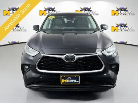 Photos of 2020 Toyota Highlander XLE for sale in Michigan Center, MI at Monster Motors - Jackson, MI