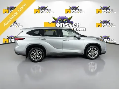 More photos of 2023 Toyota Highlander Hybrid Platinum at Monster Motors - Jackson, MI, MI
