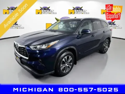 Blue 2020 Toyota Highlander XLE for sale in Michigan Center, MI