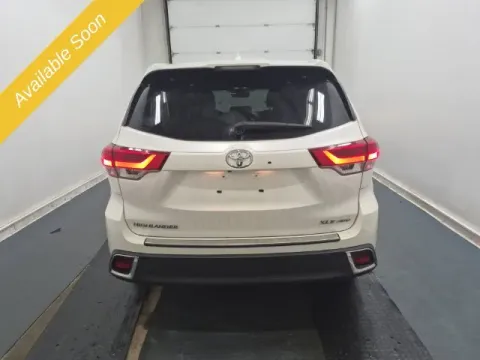 More photos of 2019 Toyota Highlander XLE at Monster Motors - Jackson, MI, MI
